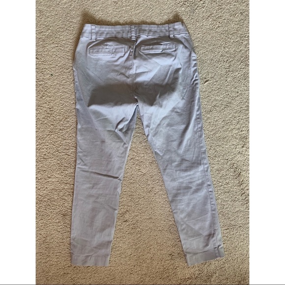 Maternity • Old Navy • Pixie - Picture 2 of 3